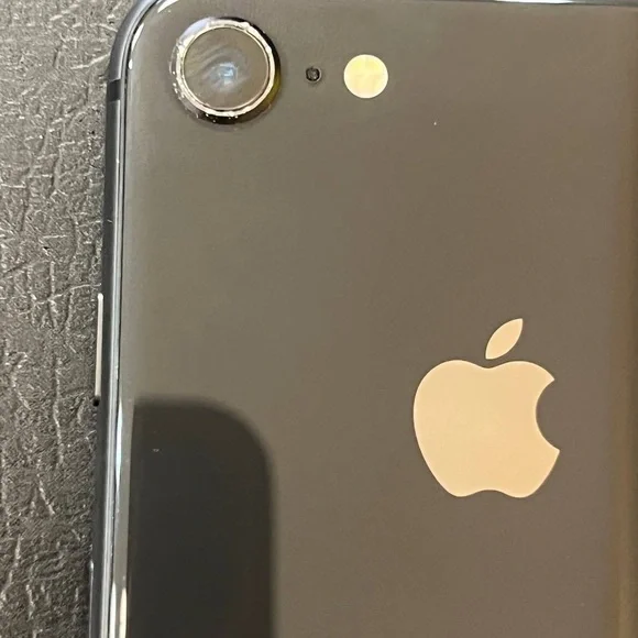 Apple IPhone 8 (LOST PHONE)